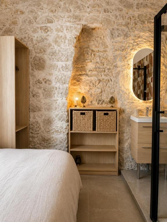 Cozy Loft-Style Apartment - Central Menton - 5