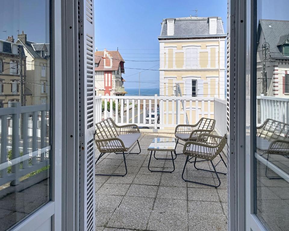 Appartement vue mer avec terrasse ensoleillée - 2