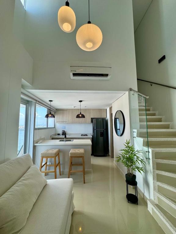 Luxury in Bocagrande -Beautiful Views-Rooftop Pool - 1