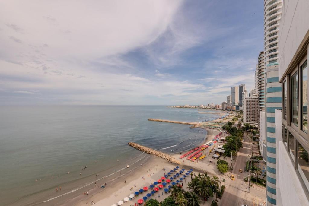 Spectacular 3BR Ocean View in Bocagrande - 4