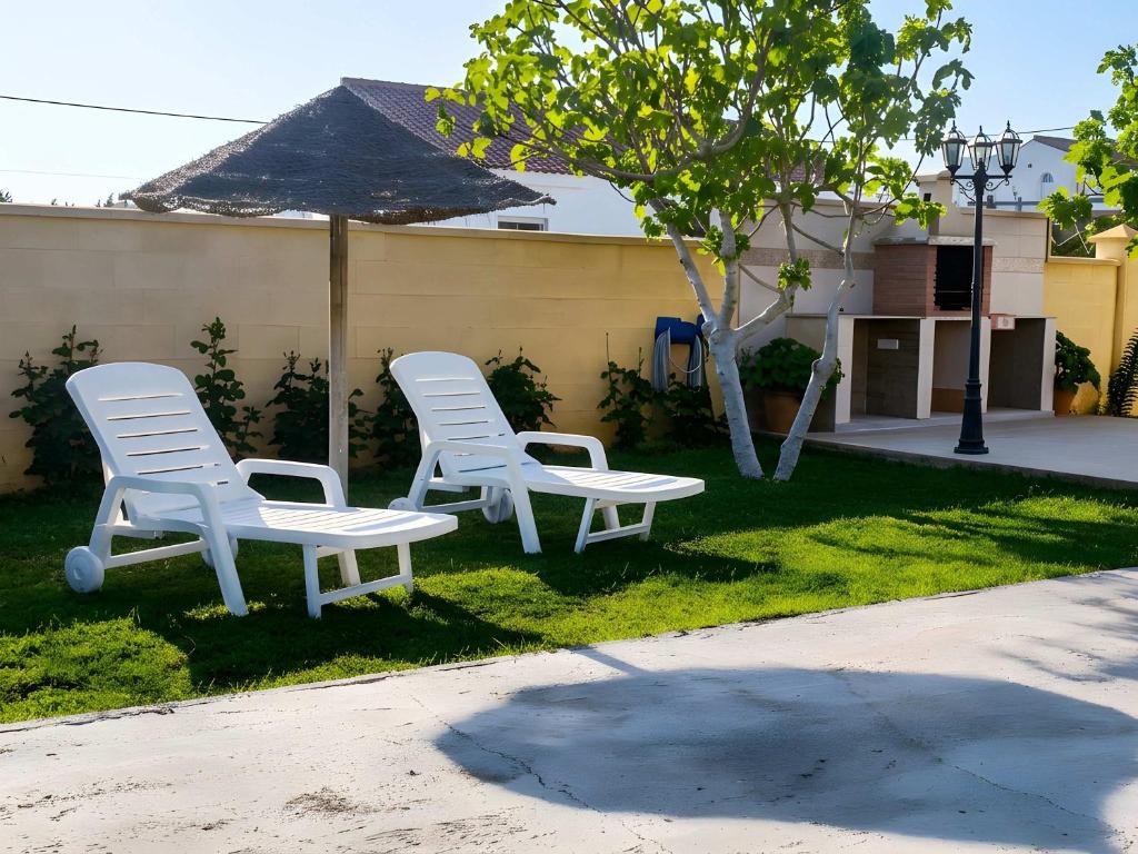 Casa con jardin privado y zona de barbacoa - 3