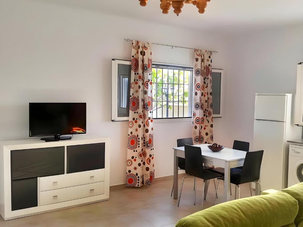 Casa con jardin privado y zona de barbacoa - 1