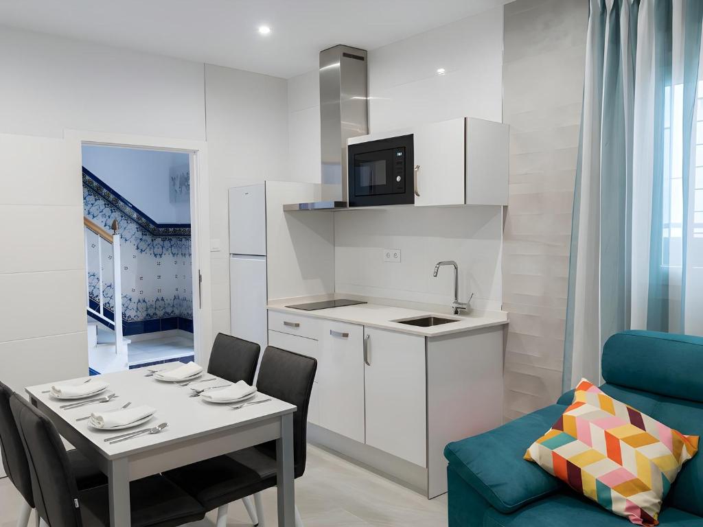 Apartamento con WiFi y terraza cerca del centro y la playa - 5