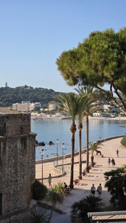 "Philomer Remparts" Art Deco Apartments by Sea and Parc - 2