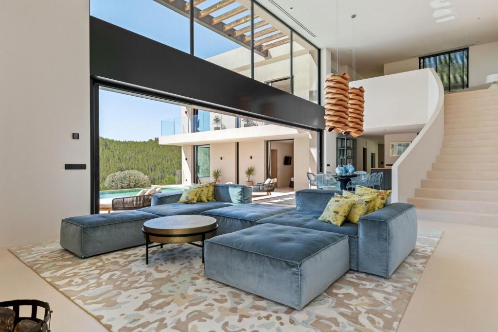 Spacious contemporary new build villa - 5