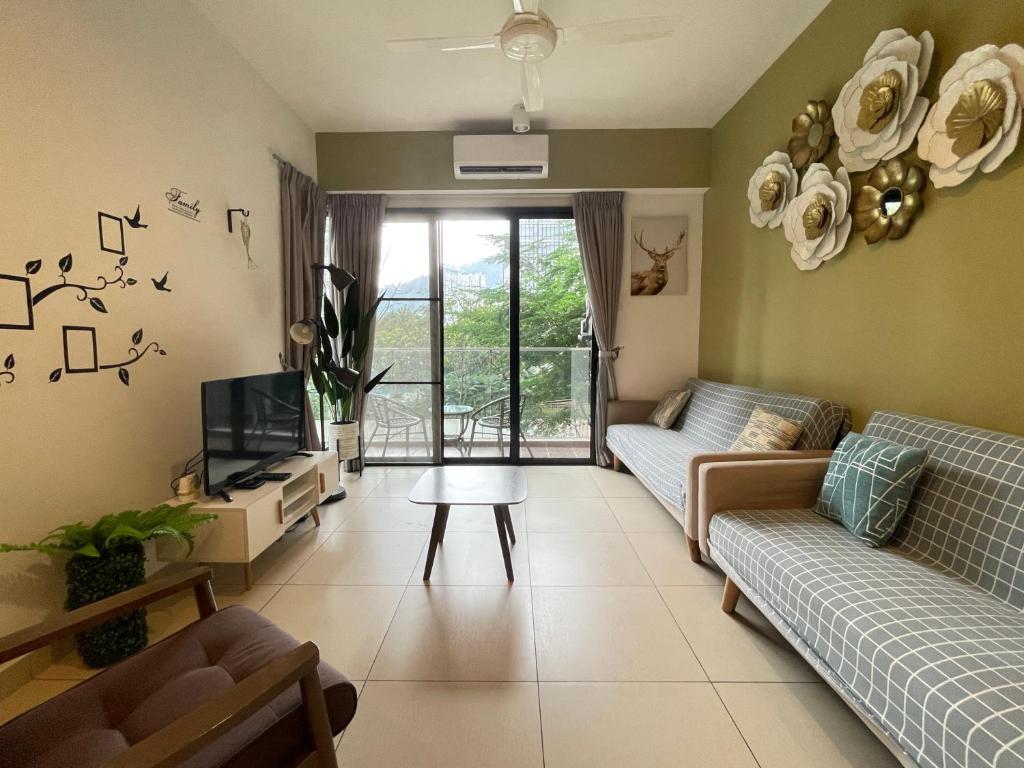 Shared lounge/TV area