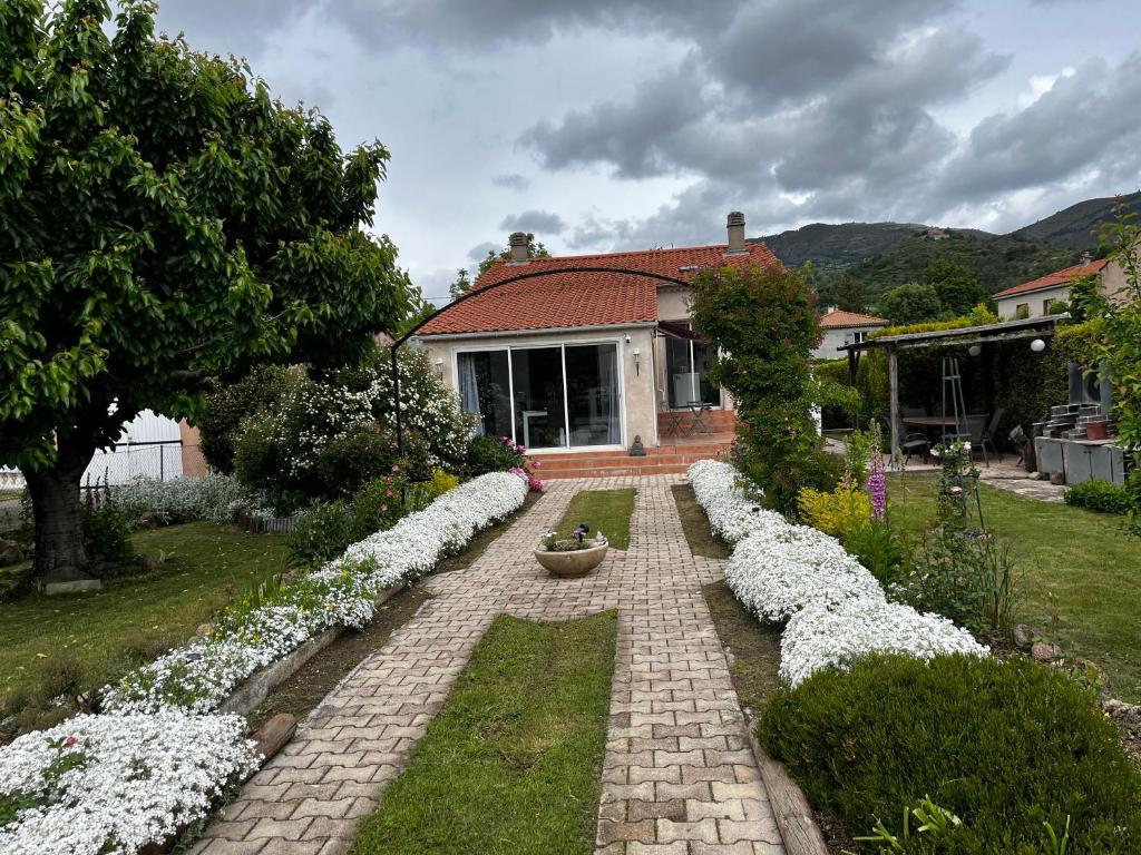 Super maison 5 pièces avec jardin - 1
