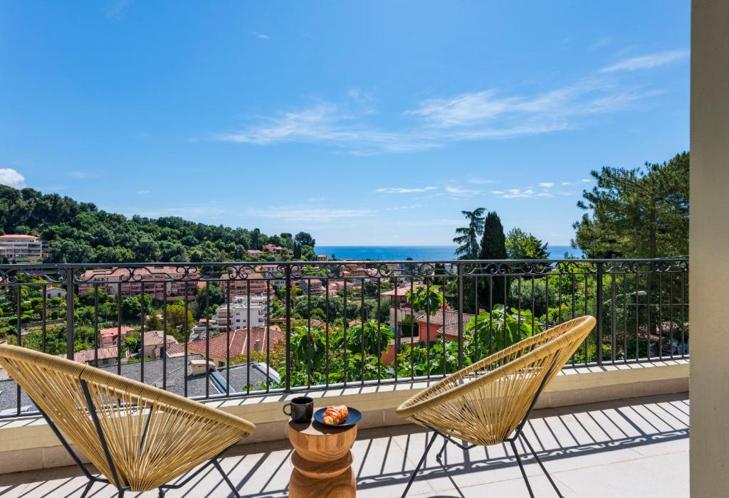 Villa with pool - 4