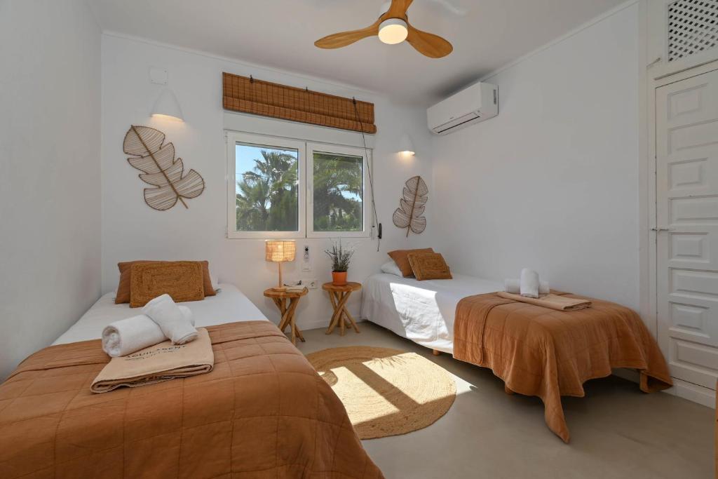 Los Jazmines by Aguilarent - 3