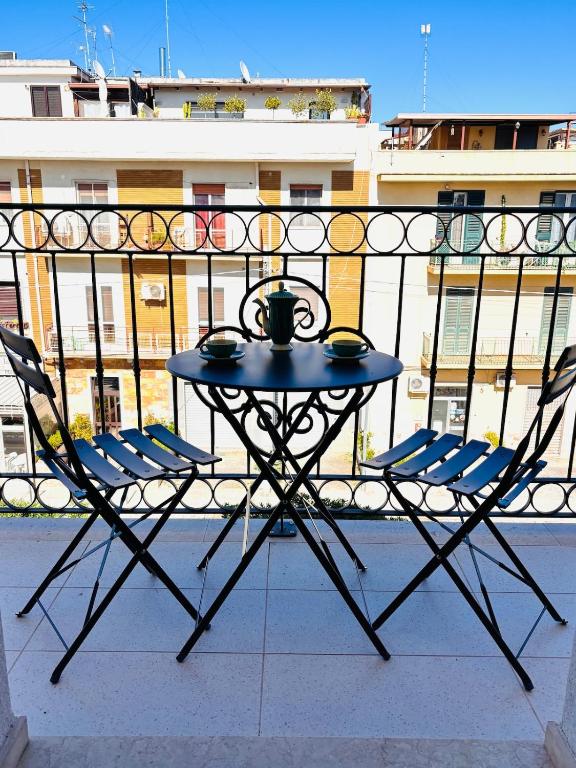 Brindisi Airport and Harbour Suite-2 min to local ferry - 2