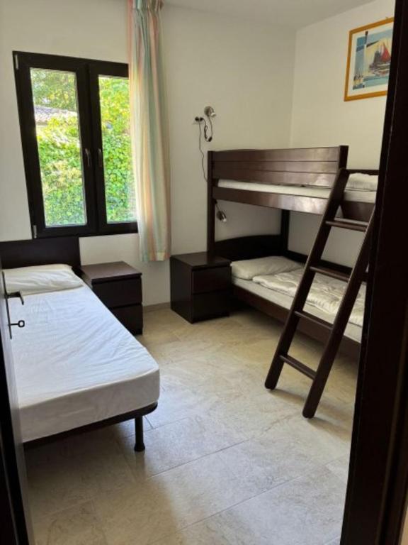 Spacious single house with barbecue and garden - 5