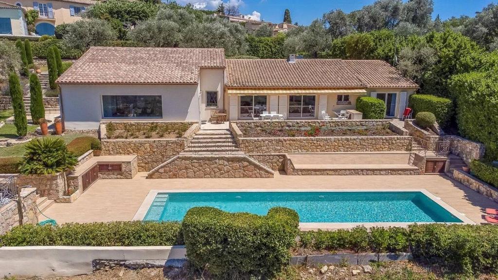 Villa With Panoramic View Near Grasse - 1