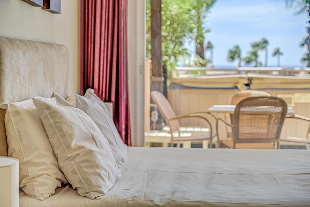 2 Beds with Sea View, Pool, close to Beach - 5
