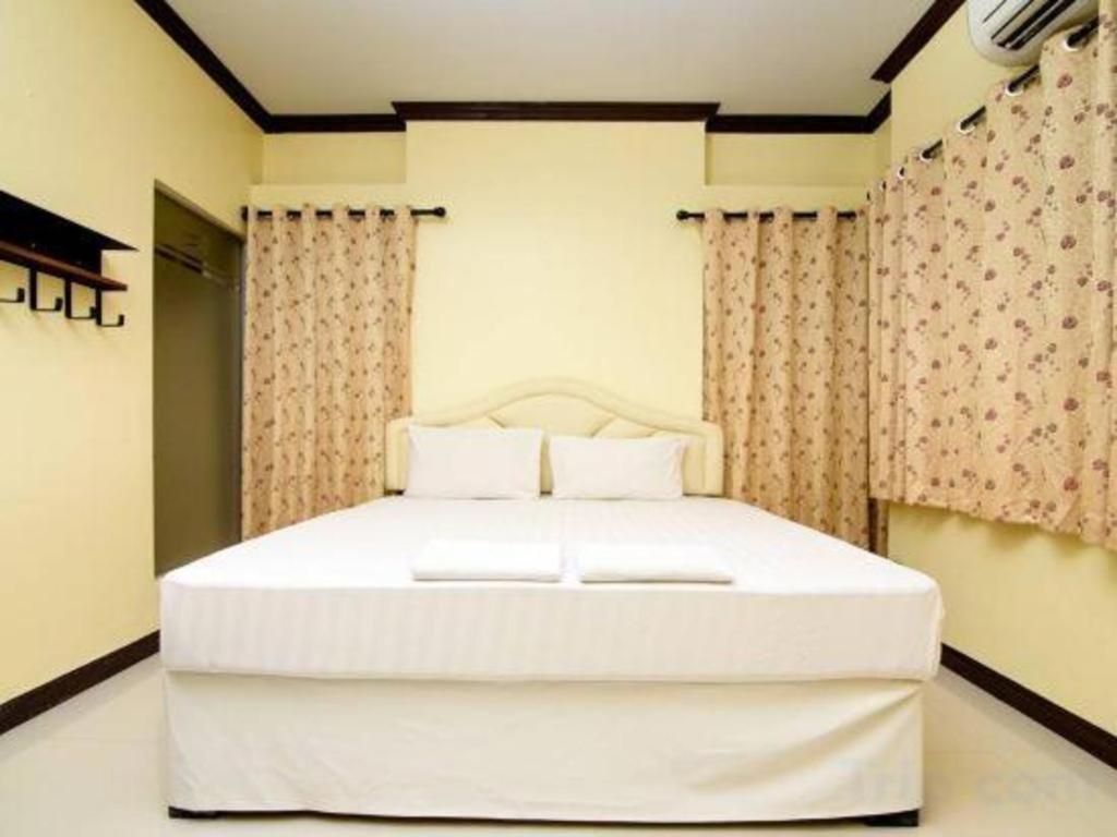 Bangrak Resort