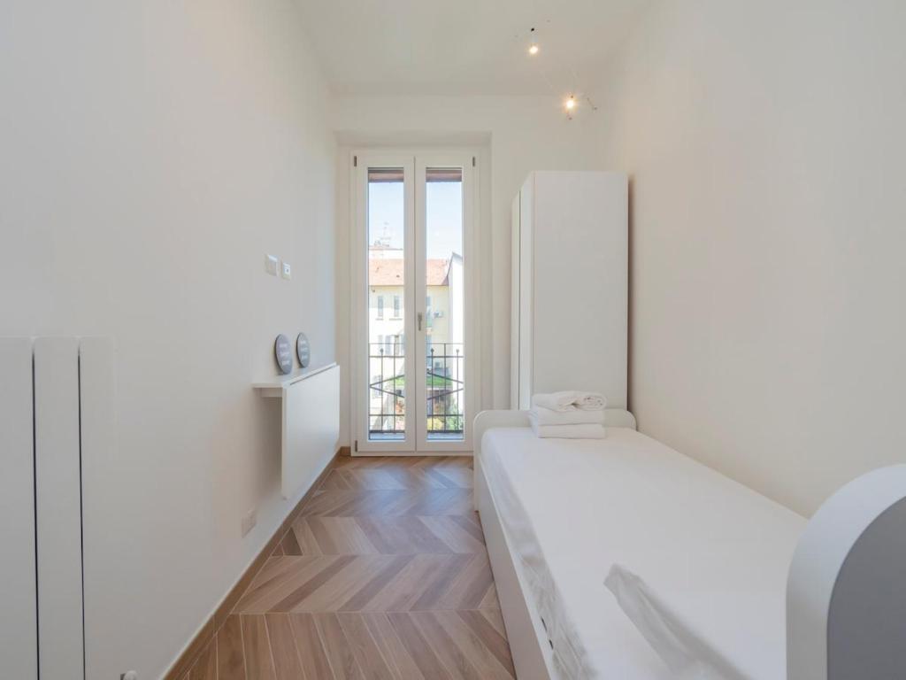 Xenia Milano - 3 room apt in Via Stadera 5 - 4