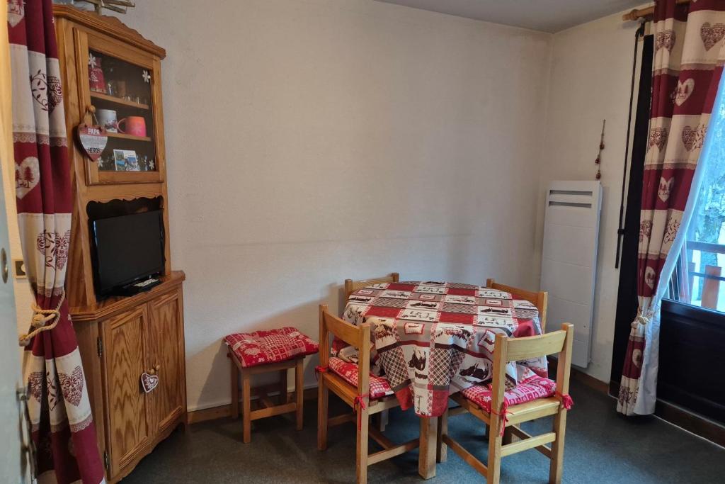 Appartement 4 personnes centre de la station Feclaz - acces piscine été - 4