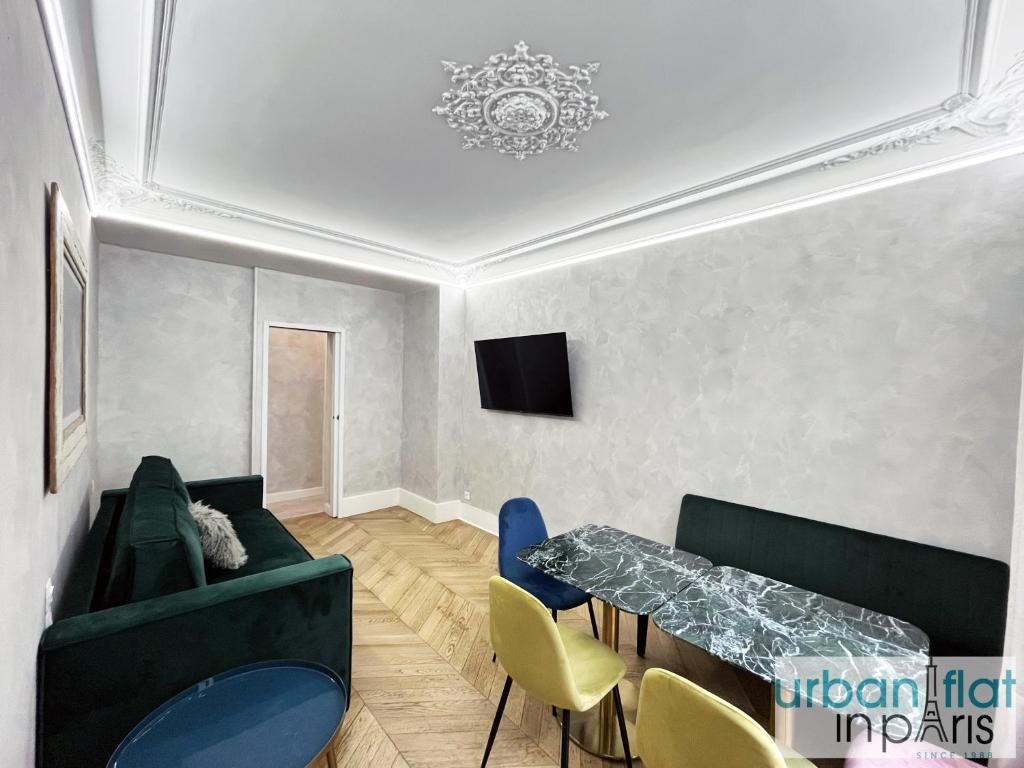 UrbanFlat 180 - Bel Appartement Rue des Rosiers Paris Marais - 3