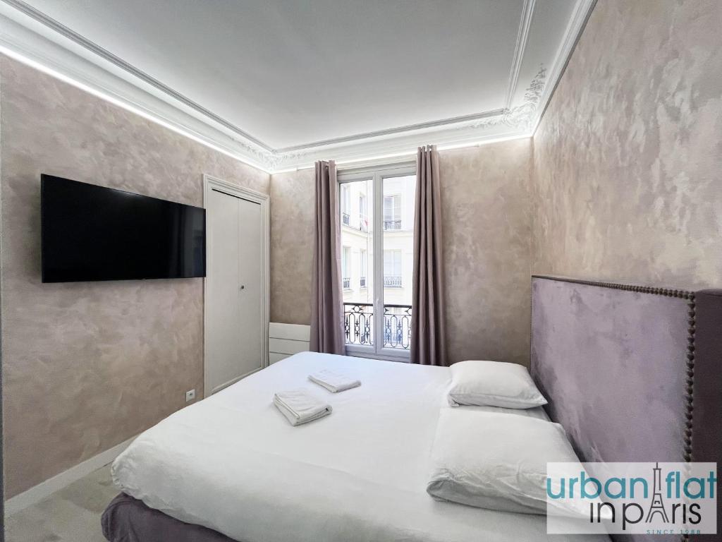 UrbanFlat 180 - Bel Appartement Rue des Rosiers Paris Marais - 2