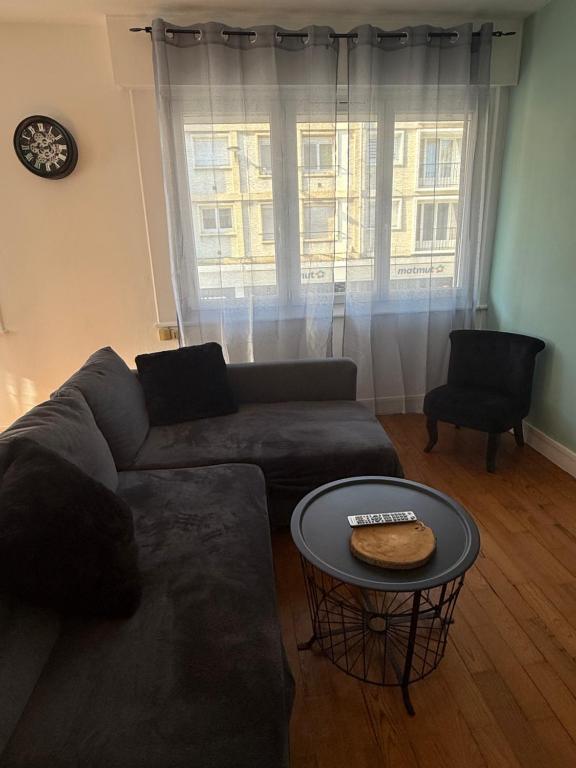 Logement fonctionnel en plein centre ville - 2