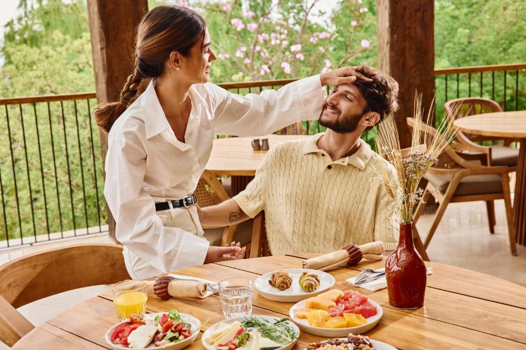 Alimentos e Bebidas