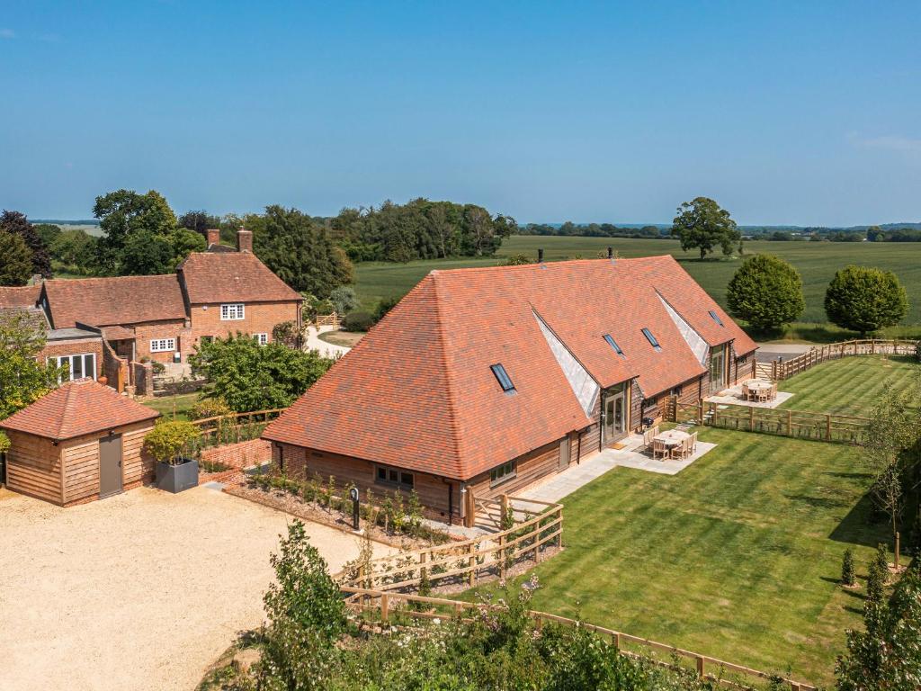Olivers Barn, Newbury - pet-friendly stay
