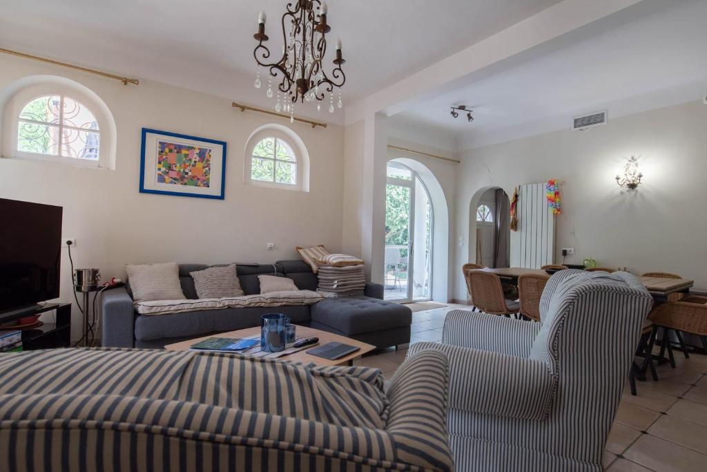 Large house with garden near the sea - 5