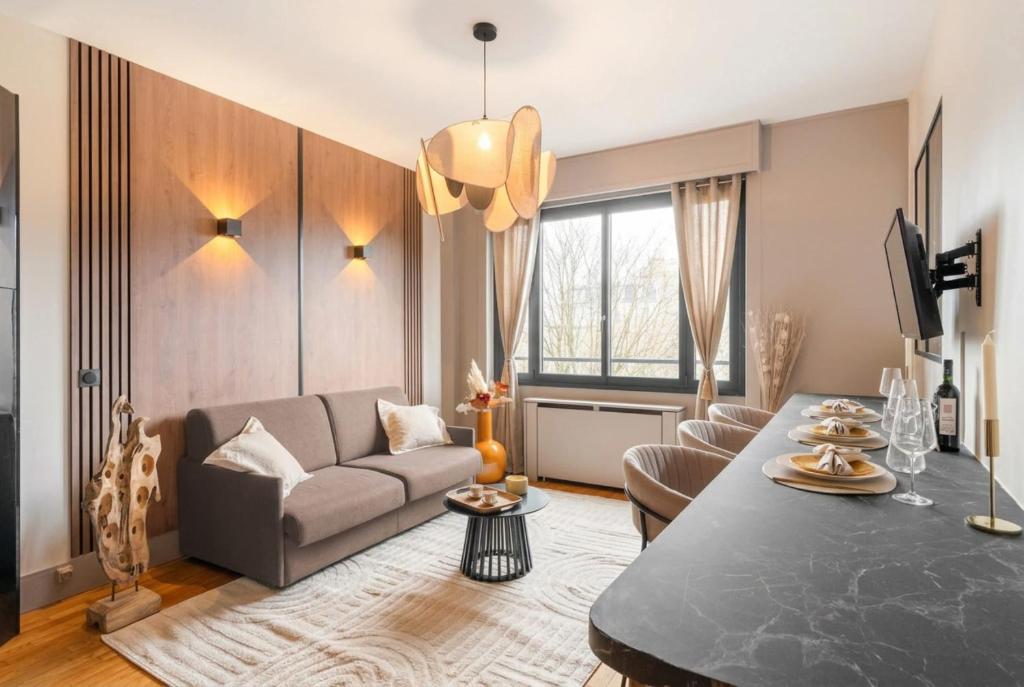 Eiffel Tower - Premium apartment with balcony and lift for 4 - 2