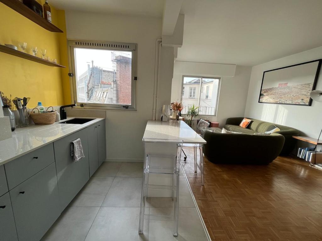 Quiet & bright apartment - République - 2