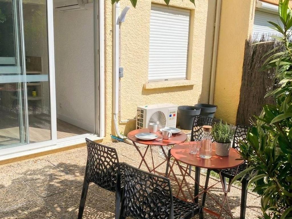 Charmant T2 avec Jardinet, Parking Privé, à 150m de la Plage – Sud, 4 Pers. - FR-1-701-68 - 3