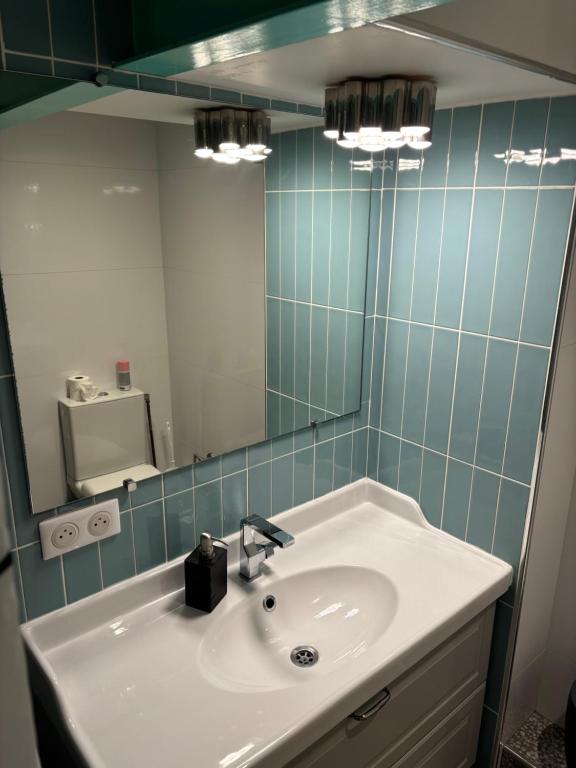 Duplex Marais - Steps from Pompidou Aldaro - 4