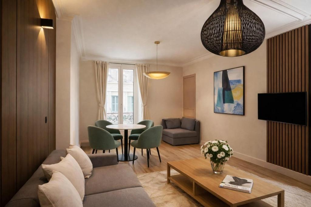 Champs Elysees - Premium family apartment for 5 - 1
