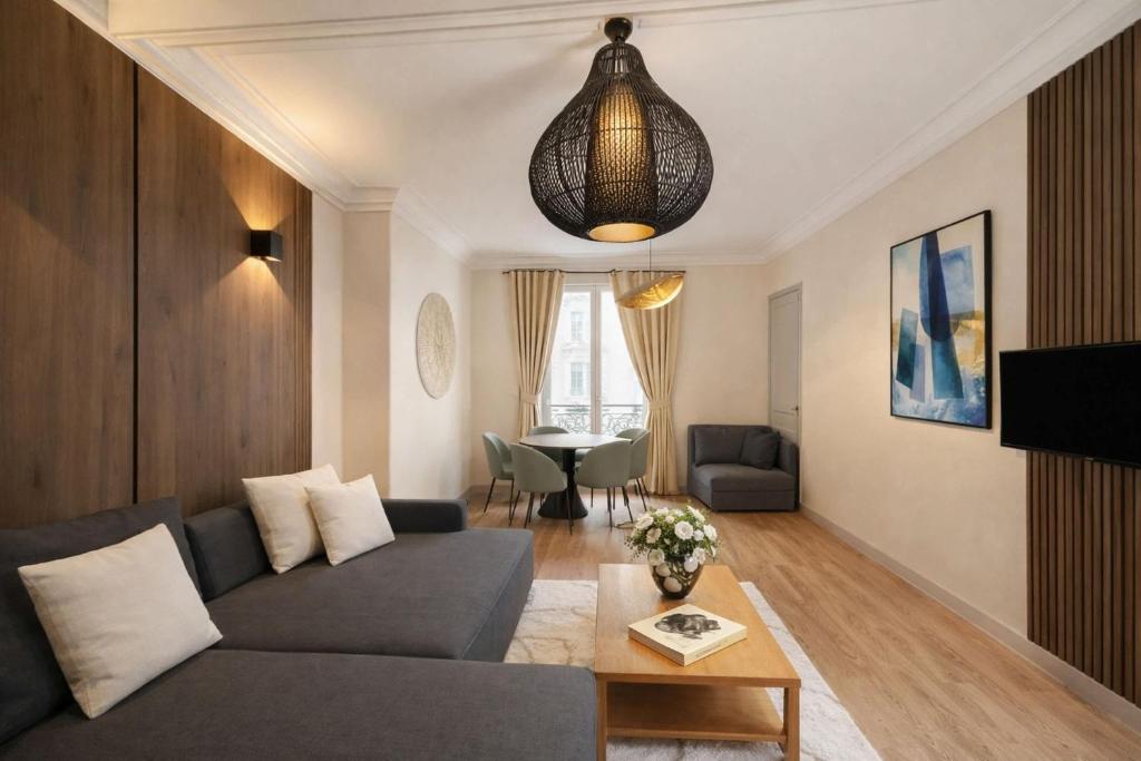 Champs Elysees - Premium family apartment for 5 - 2