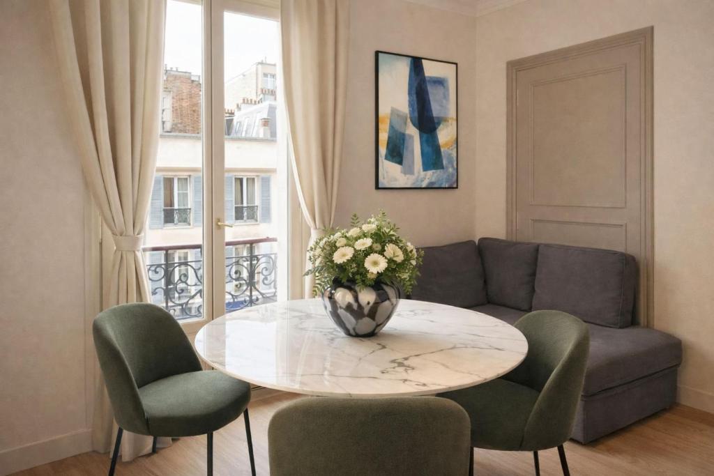 Champs Elysees - Premium family apartment for 5 - 5
