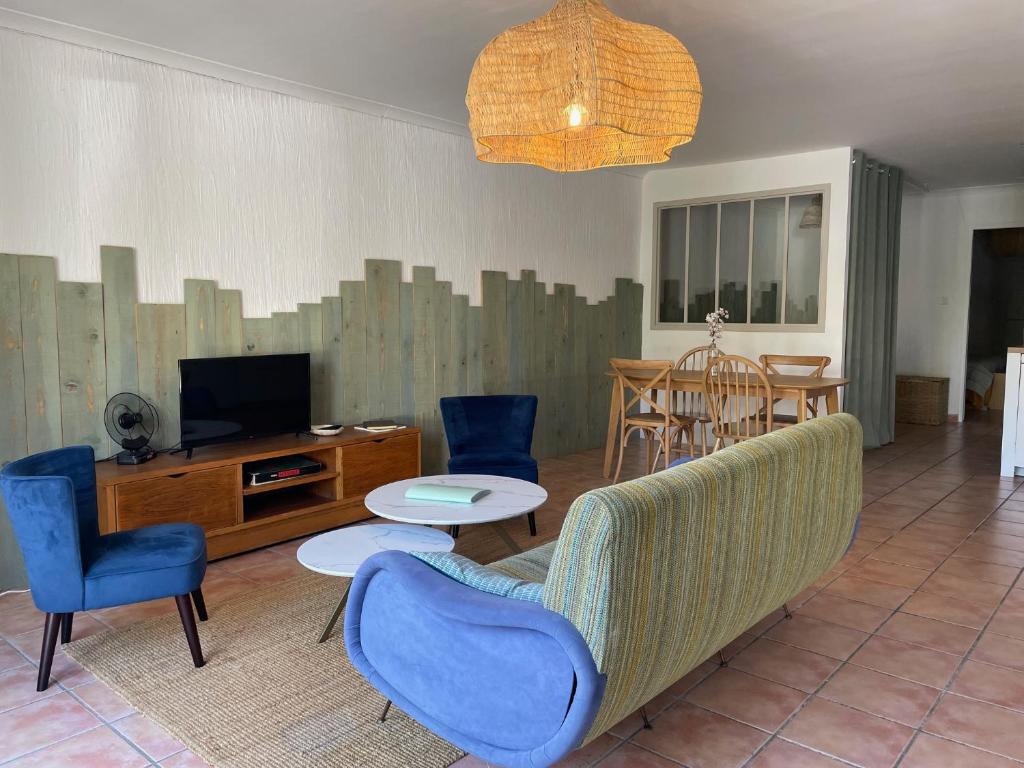 Jolie maison de ville, parking et jardin privés - 4