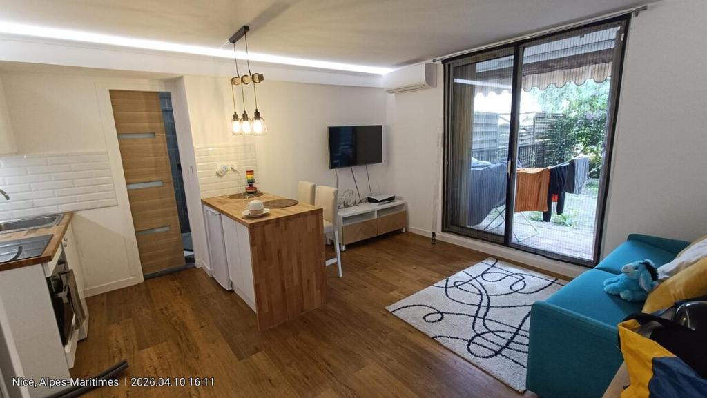 Studio cosy avec terrasse à deux pas de la mer - 1