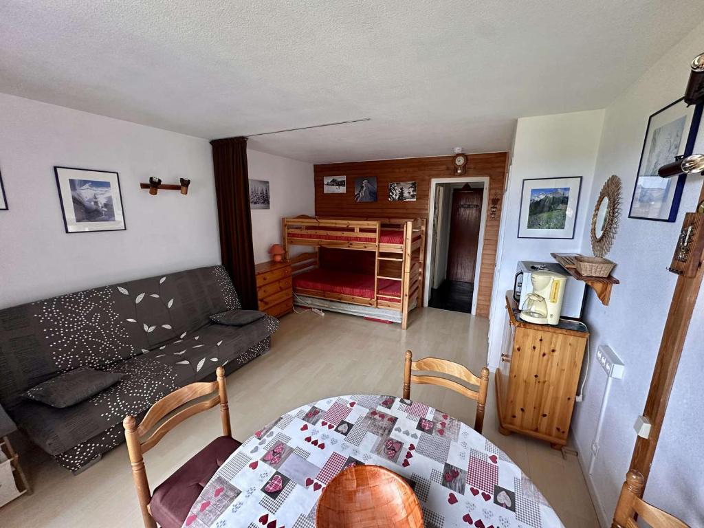 Studio 4 pers au centre, proche pistes et commerces, parking, ski, ascenseur - FR-1-572-185 - 2
