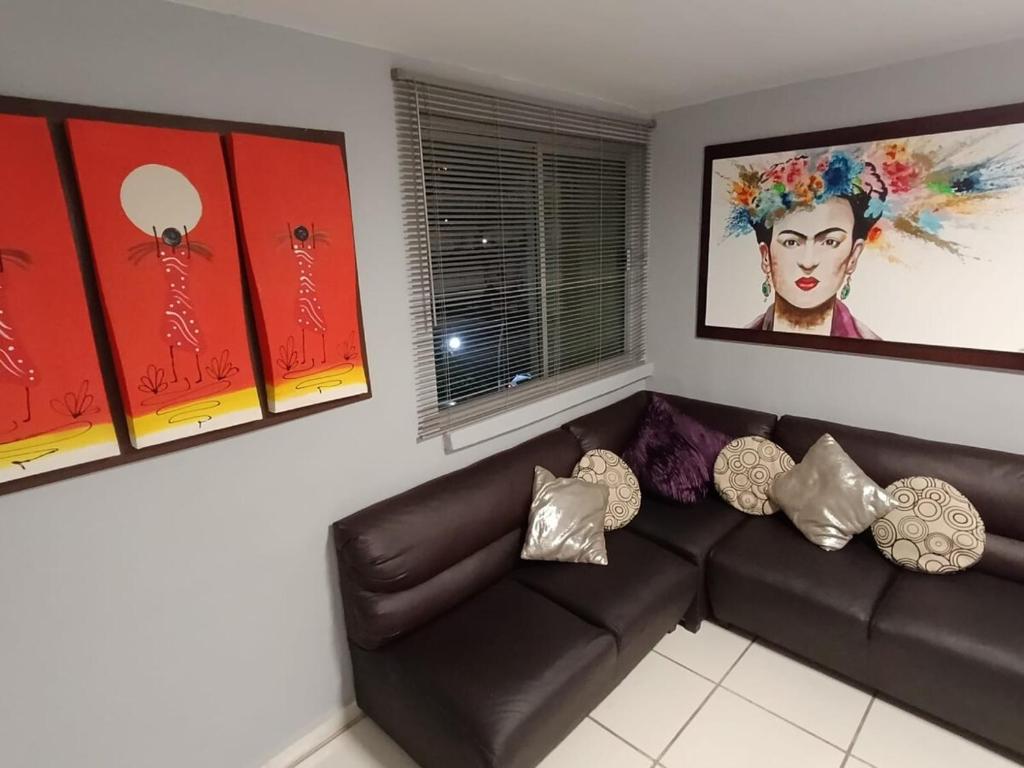 Refugio con estilo en el corazón de Zona Romántica - 1