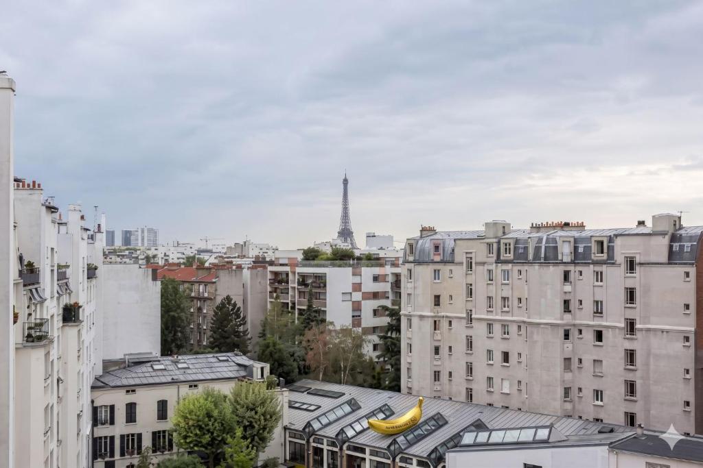 Charming Studio with Eiffel Tower Views in Pariss 15th - 5