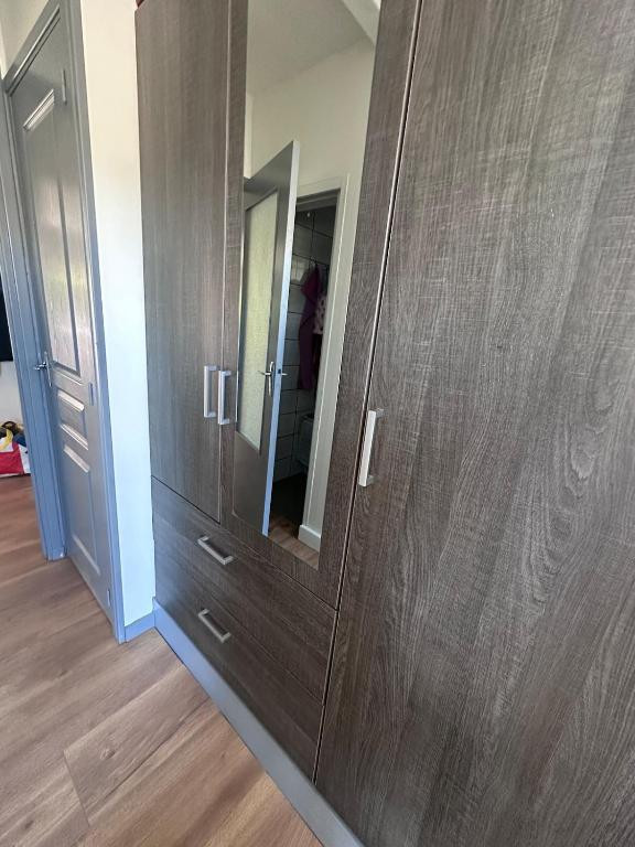 Quiet ground-floor apartment, residence with swimming pool - 4