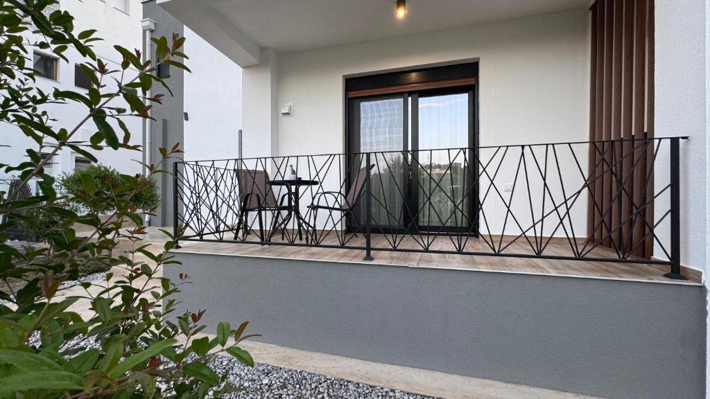 TS Yard Apartments - 4