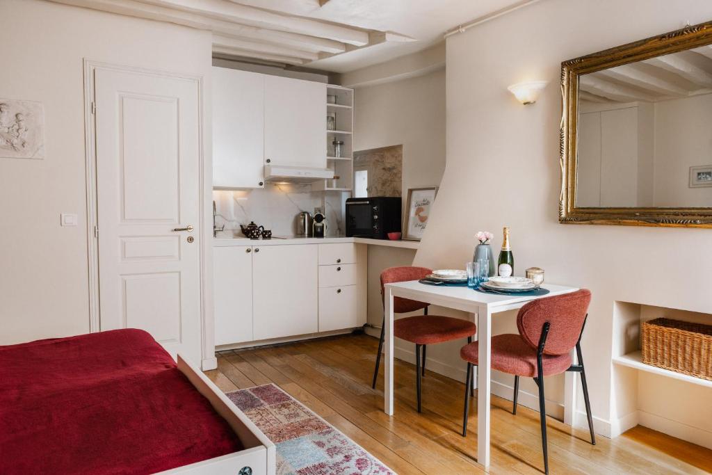 Beautiful cosy flat in Saint Germain des prés - G21B - 2