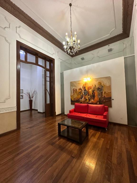 Depto luminoso en zona histórica a pasos de La Cañada - 3
