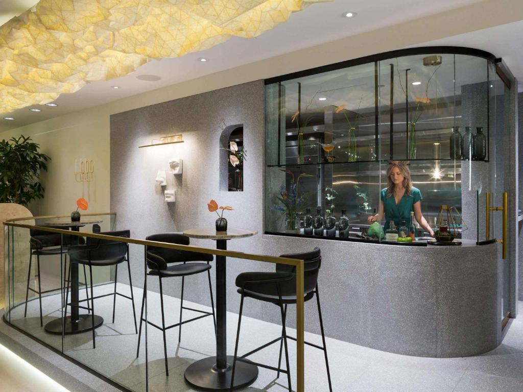 Bar/lounge