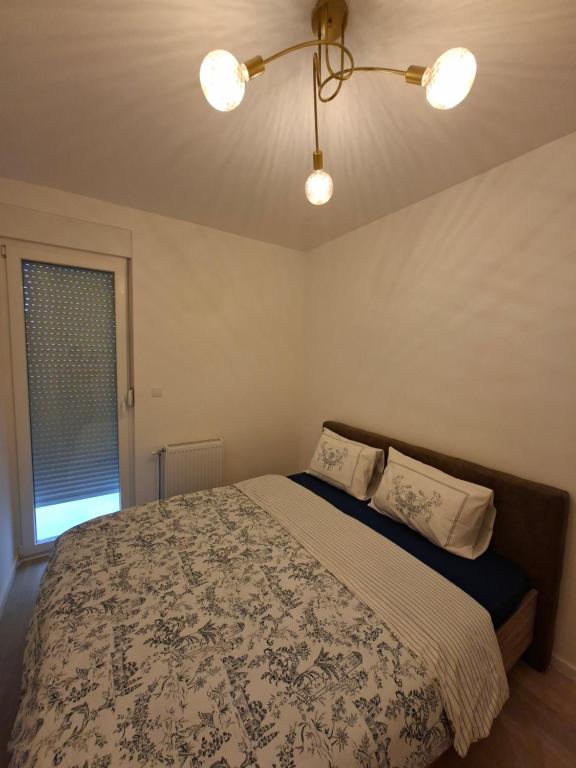 Mocha Suite Modern Beige Apartment with Parking & EV CHRG - 3