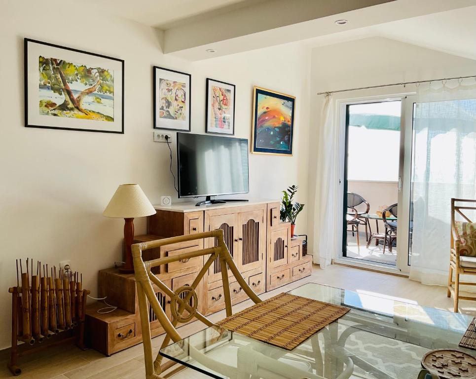 Bay View Apartments - 4