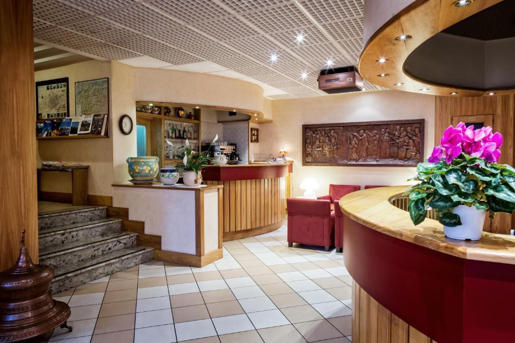 Hotel Roma photo