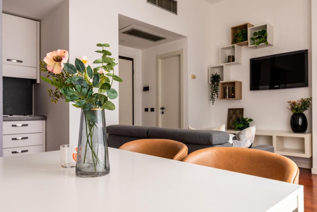Corso Garibaldi Modern Suites by Rentopolis - 5