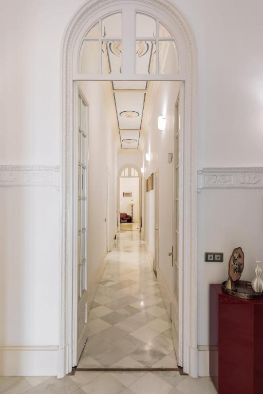 Magnificant Rambla Plaza View - Monthly Rental - 2