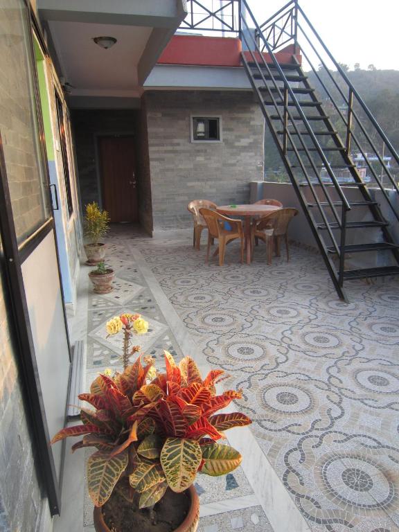Hotel Sunflower photo