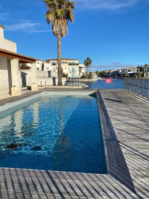 Marina with pool - 4